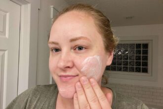 best moisturizer for acne prone skin, best face moisturizer for acne prone skin